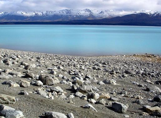 File:Lake Pukaki NZ 2005.jpg - Wikimedia Commons