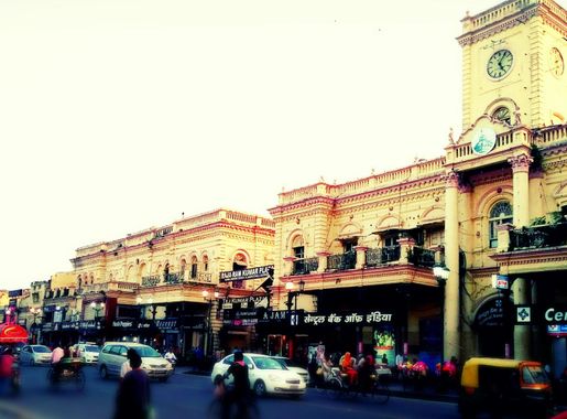 File:Harzratganj Market, Lucknow.jpg - Wikimedia Commons