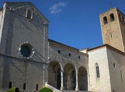File:Osimo, Duomo.JPG - Wikimedia Commons