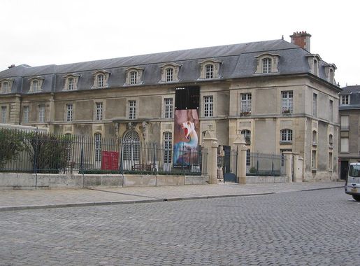 File:Palais du Tau, Reims.jpg - Wikimedia Commons
