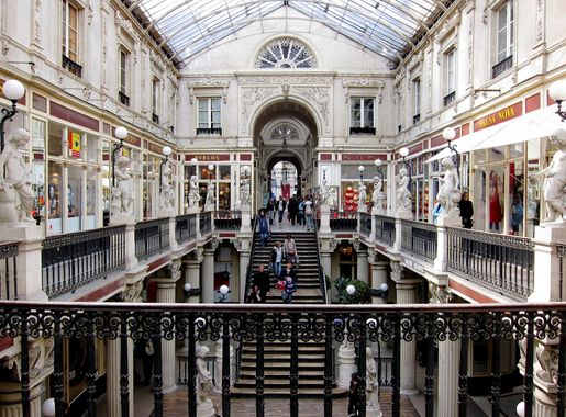 Fichier:Nantes passage pommeraye.JPG — Wikipédia