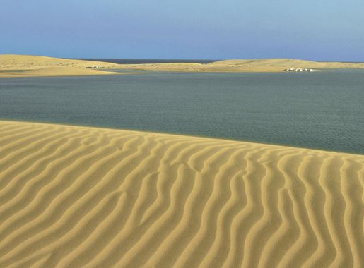 File:Khor al-Udeid 02.jpg - Wikimedia Commons