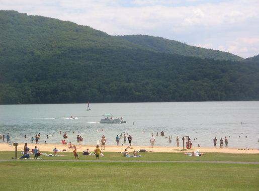 File:Bald Eagle State Park beach.jpg - Wikimedia Commons
