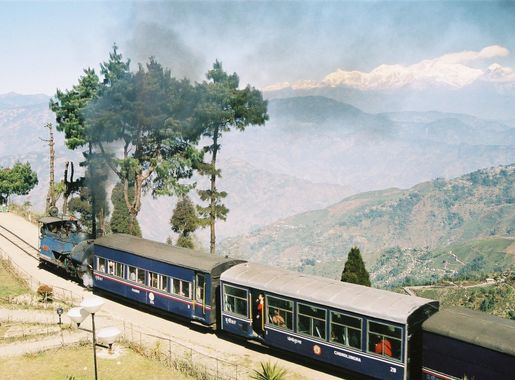 चित्र:DHR 780 on Batasia Loop 05-02-21 08.jpeg - विकिपीडिया