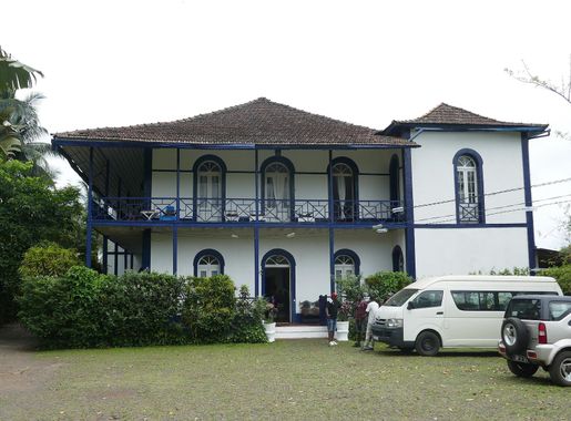 File:Façade de la Roça São João dos Angolares (São Tomé).jpg - Wikimedia  Commons