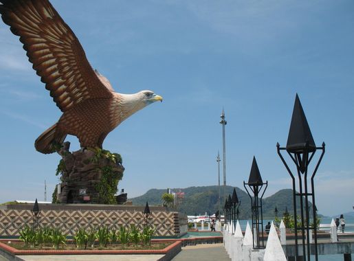 File:View of Eagle Square Langkawi.JPG - Wikimedia Commons
