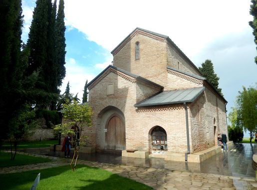 File:Bodbe Monastery, Sighnaghi 1, ArmAg (6).jpg - Wikimedia Commons