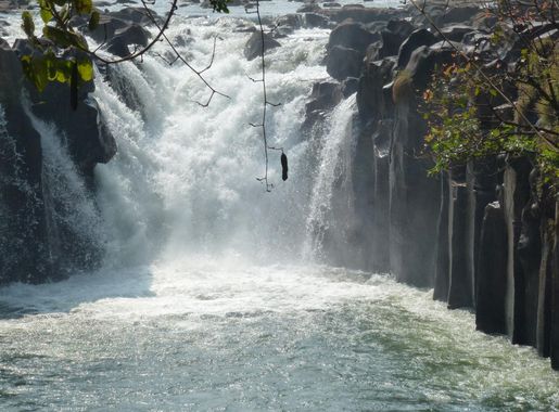 File:Laos, Pha Suam Waterfall.jpg - Wikimedia Commons