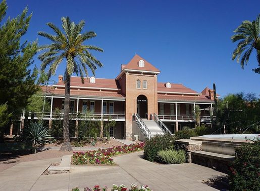 File:University of Arizona May 2019 09 (Old Main).jpg - Wikimedia Commons