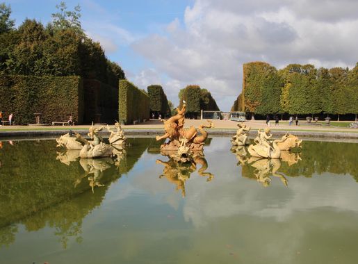 File:Bassin du Dragon au chateau de Versailles le 25 septembre 2015 - 1.jpg  - Wikimedia Commons