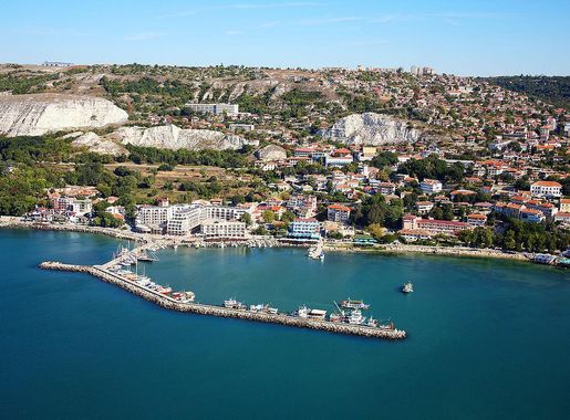 File:Balchik Bulgaria aerial photo from the Black Sea.jpg - Wikipedia