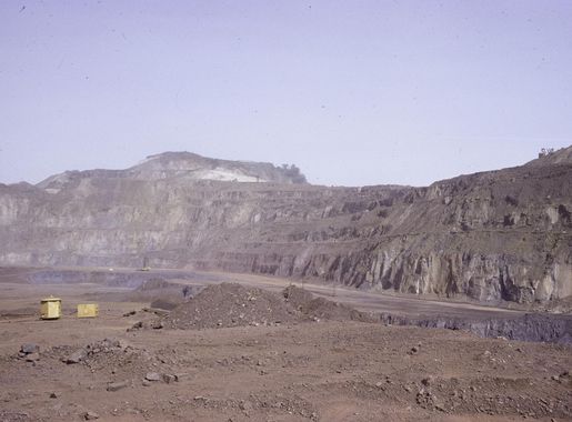 File:ASC Leiden - F. van der Kraaij Collection - 13 - 003 - LAMCO J.V. A  landscape with open