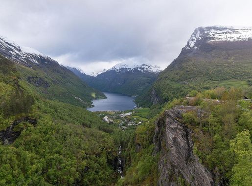 File:View of Geiranger, as seen from Flydalsjuvet Viewpoint 20150604 1.jpg  - Wikimedia Commons