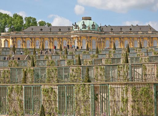 File:.00 0589 Schloss Sanssouci in Potsdam.jpg - Wikimedia Commons