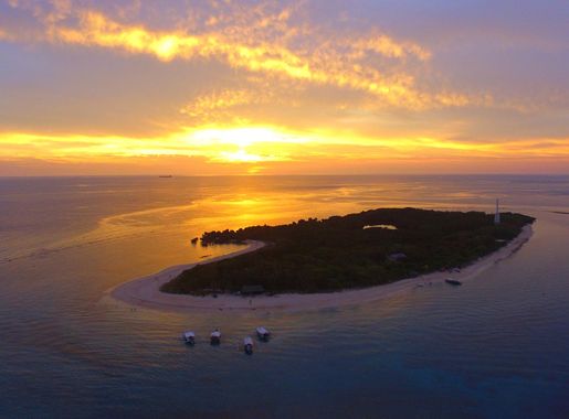 File:Sunset view at Apo Reef Natural Park.jpg - Wikimedia Commons