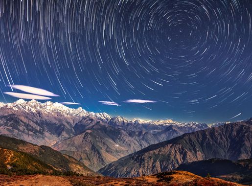 File:Starry night in Langtang National Park.jpg - Wikimedia Commons