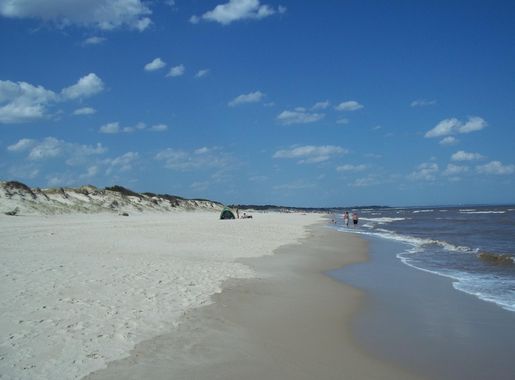 File:El Pinar Beach.JPG - Wikimedia Commons