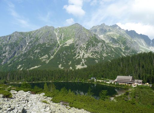 File:Popradské pleso od nástupové cesty do sedla pod Ostrvou.JPG -  Wikimedia Commons