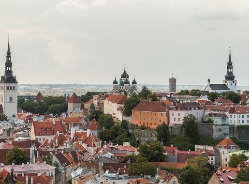 File:Vistas panorámicas desde la iglesia de San Olaf, Tallinn, Estonia,  2012-08-05, DD 23.JPG - Wikimedia Commons