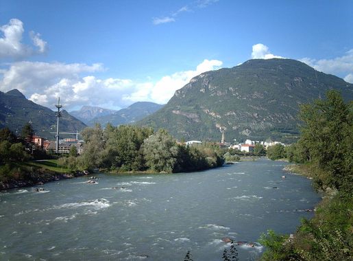 File:Bozen-Bolzano Skyline.JPG - Wikipedia