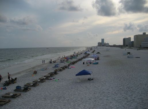 File:GulfShoresALBeachCabanasWest.jpg - Wikimedia Commons