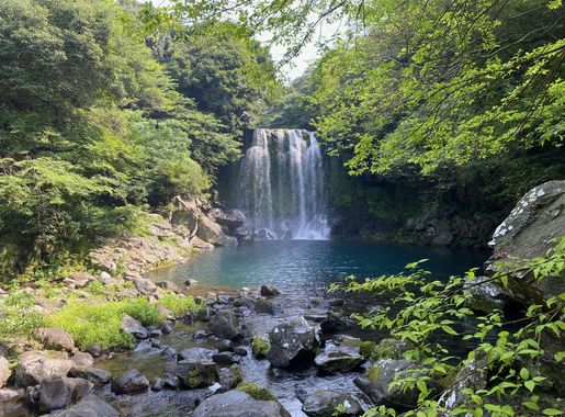 File:Cheonjiyeon waterfall jeju korea 2.jpg - Wikipedia