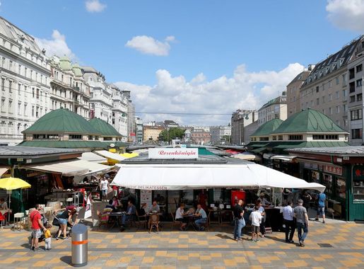 File:Wien - Naschmarkt.JPG - Wikipedia