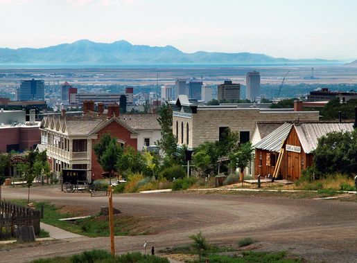 File:Deseret Village.jpg - Wikimedia Commons