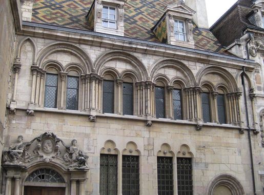 Fichier:Hotel Aubriot 001.jpg — Wikipédia