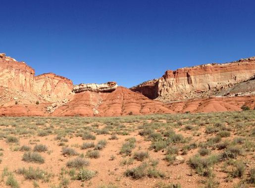 File:2013-09-23 14 50 17 Panorama northeast from the entrance to Grand Wash  on Capitol Reef Scenic Drive 8.0 miles from Utah State Route 24.JPG -  Wikimedia Commons