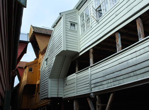 File:Bergen - Bryggen - Rues 02.JPG - Wikimedia Commons