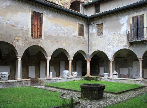 File:Museo archeologico al teatro romano (Verona) 7178.JPG - Wikipedia