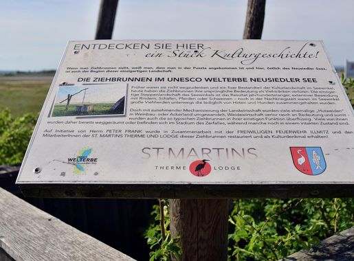 File:Nationalpark Neusiedler See-Seewinkel - 20 - Infoboard beim  Ziehbrunnen an der Zicklacke.jpg - Wikimedia Commons