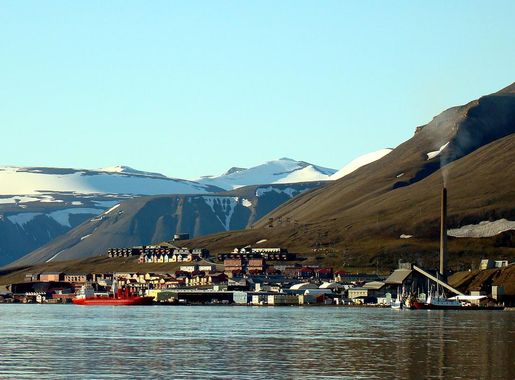 File:08 Longyearbyen prn.JPG - Wikimedia Commons