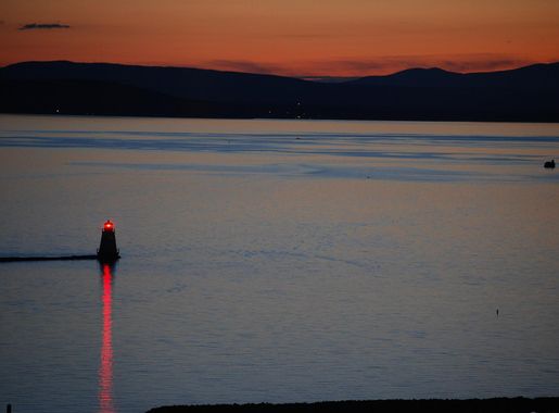 File:Sunset on Lake Champlain from Burlington, VT.JPG - Wikimedia Commons