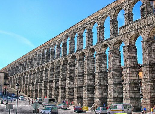 Banco de imagens : arquitetura, estrutura, céu, ponte, urbano, Paisagem  urbana, Centro da cidade, arco, praça, Marco, fachada, histórico, estádio,  Bloco de torre, Aquaduto, Hdr, nuvens, arena, Espanha, Colunas, romano,  Segovia, veículos,