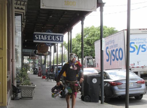 File:Magazine Street, Lower Garden District, New Orleans, 29th March 2019  09.jpg - Wikimedia Commons