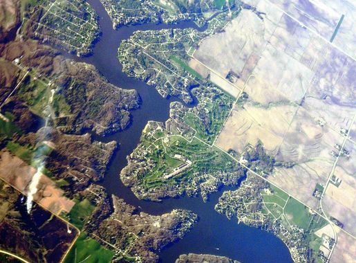 File:Lake Panorama, Iowa aerial 01A.jpg - Wikimedia Commons