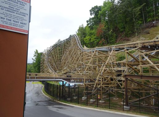 File:Lightning Rod at Dollywood (28851120773).jpg - Wikimedia Commons