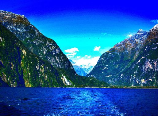 File:Doubtful Sound Fiordland New Zealand 2018 (263481029).jpeg - Wikimedia  Commons