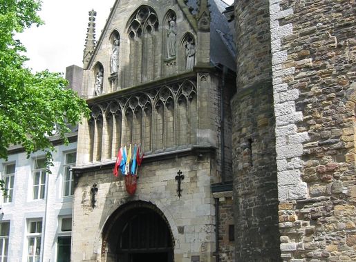 File:Onze Lieve Vrouwebasiliek.jpg - Wikimedia Commons