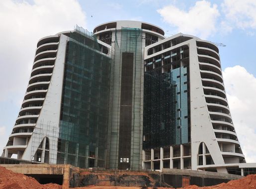File:Kampala hilton nov 2010.jpg - Wikimedia Commons