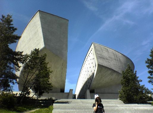 File:Banská Bystrica SNP Monument.JPG - Wikimedia Commons