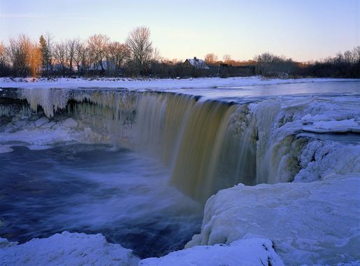 File:Waterfall Jägala.jpg - Wikimedia Commons