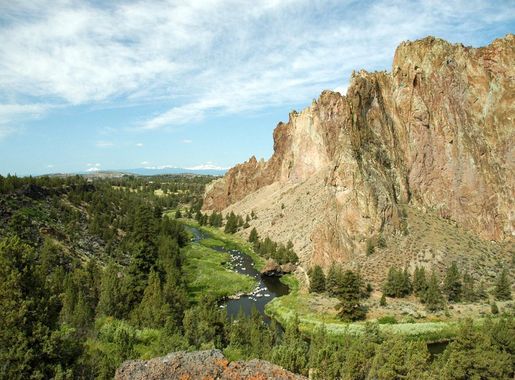 File:Scenic view of Smith Rock.jpg - Wikimedia Commons