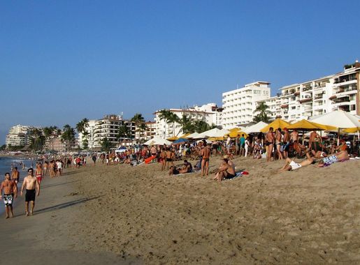 File:Playa de Los Muertos (cropped).jpg - Wikipedia