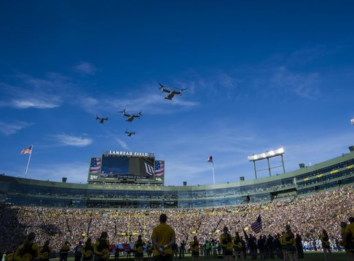 CV-22 Osprey aircraft flyover Lambeau Field > Air Force Special Operations  Command > Article Display