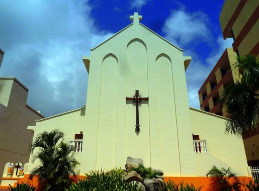 Bestand:Philipsburg – Boardwalk - Catholic Church St. Martin of Tours -  panoramio.jpg - Wikipedia