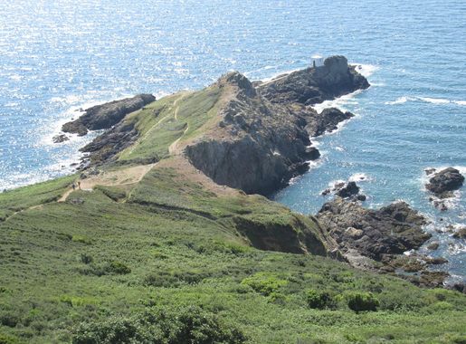 File:Guernsey July 2011 179, St. Martin's Point.jpg - Wikimedia Commons