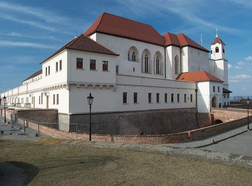 File:Mesto Brno - hrad Spilberk.jpg - Wikimedia Commons